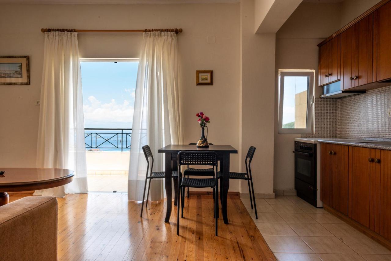 Janakis Apartments Himare Exterior photo